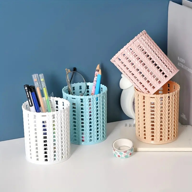 Round Hollow Imitation Rattan Pen Holder for Desk Storage